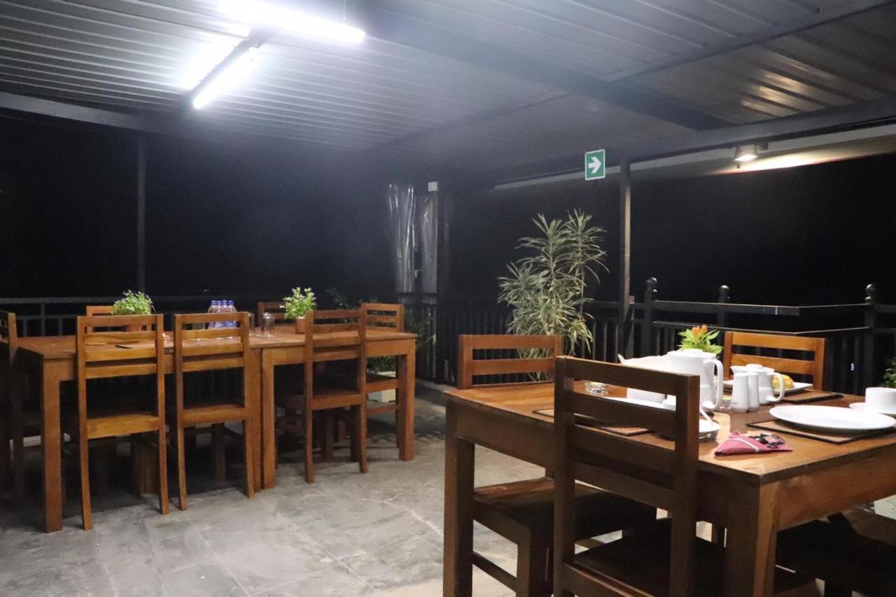 Ryan Residence&Restaurant Negombo Exterior foto